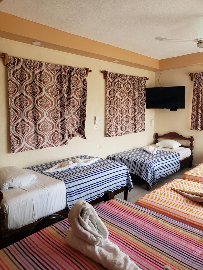 Hotel Cuarto Camino Плая-дель-Кармен Экстерьер фото