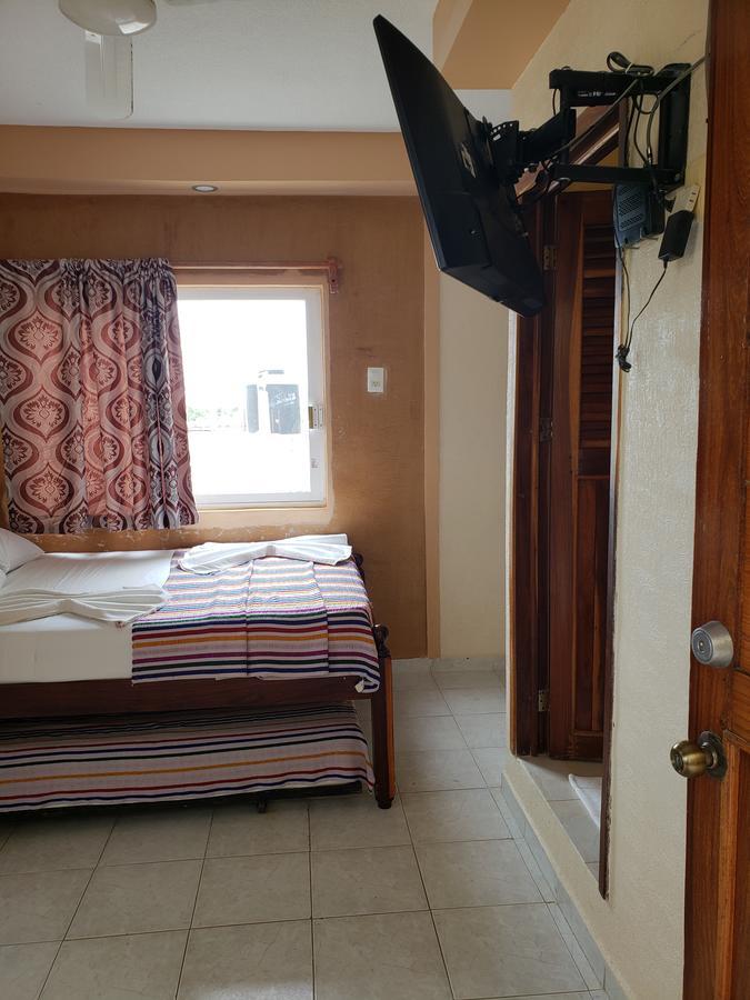 Hotel Cuarto Camino Плая-дель-Кармен Экстерьер фото