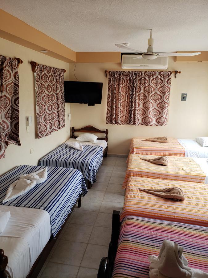Hotel Cuarto Camino Плая-дель-Кармен Экстерьер фото