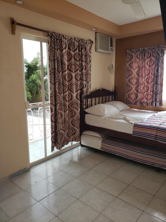 Hotel Cuarto Camino Плая-дель-Кармен Экстерьер фото