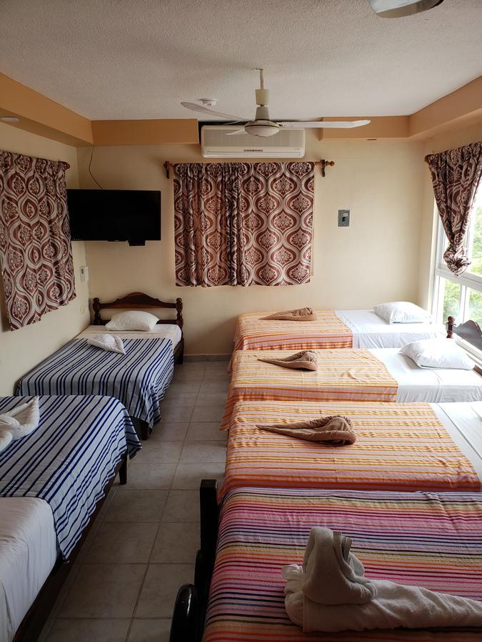 Hotel Cuarto Camino Плая-дель-Кармен Экстерьер фото
