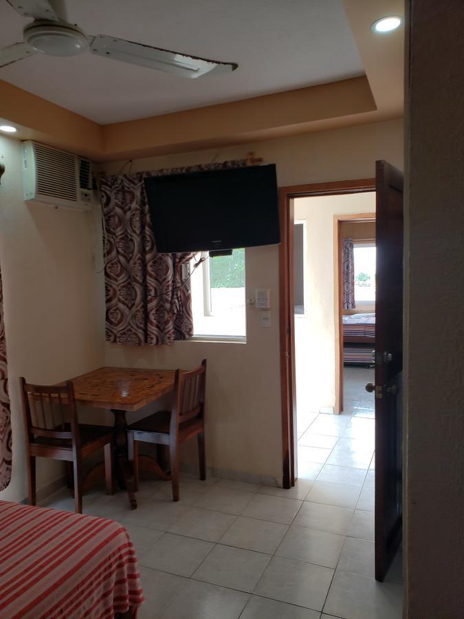 Hotel Cuarto Camino Плая-дель-Кармен Экстерьер фото